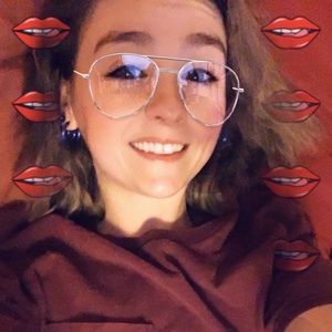 Meet your Posher, Emilee